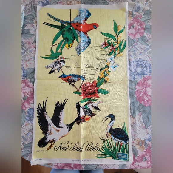 Vintage linen tea towel New South Wales with birds &  map of Australia NWT - Picture 1 of 2